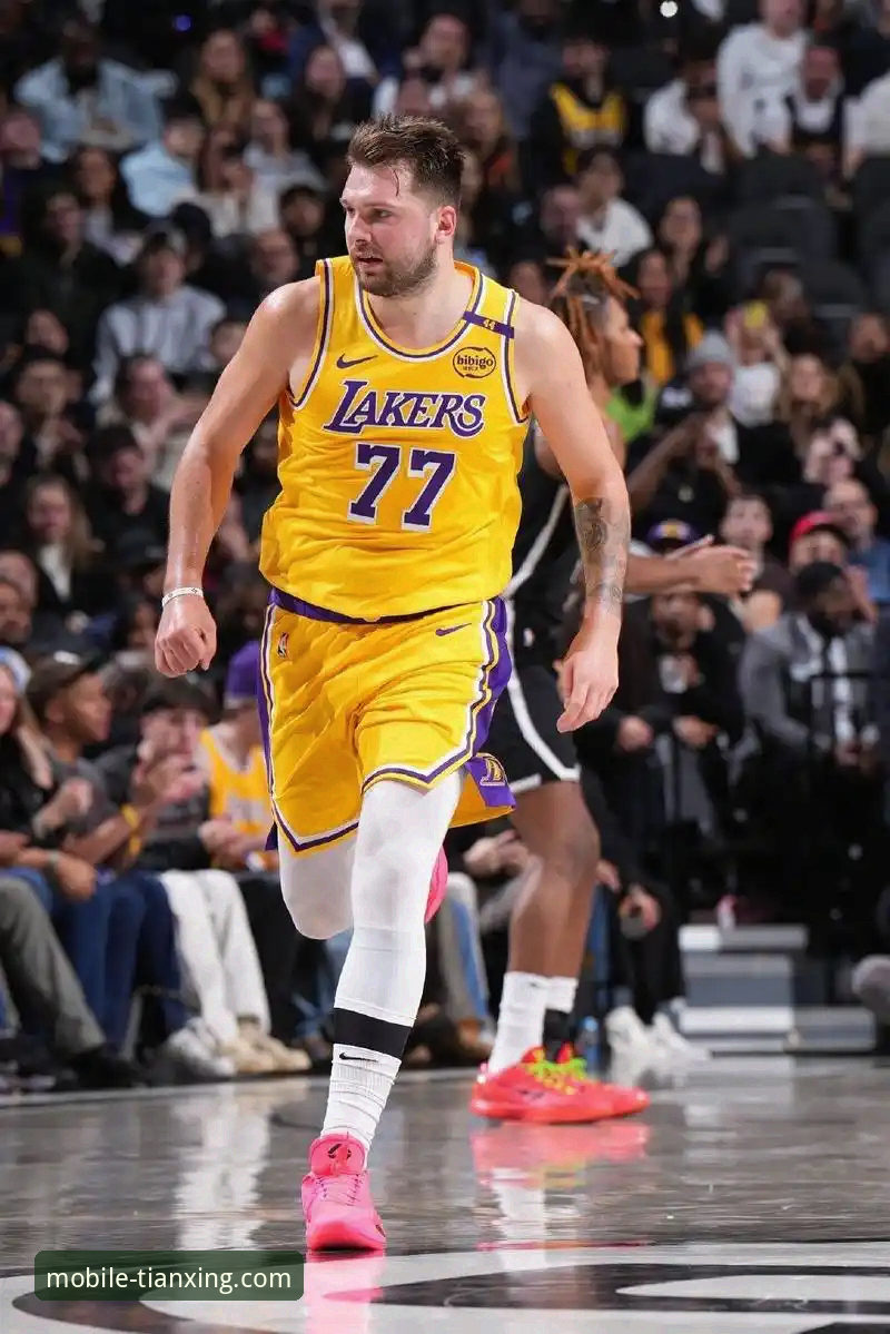 东契奇43分火力全开，湖人客场力克步行者：天行体育平台观赛体验全面评测